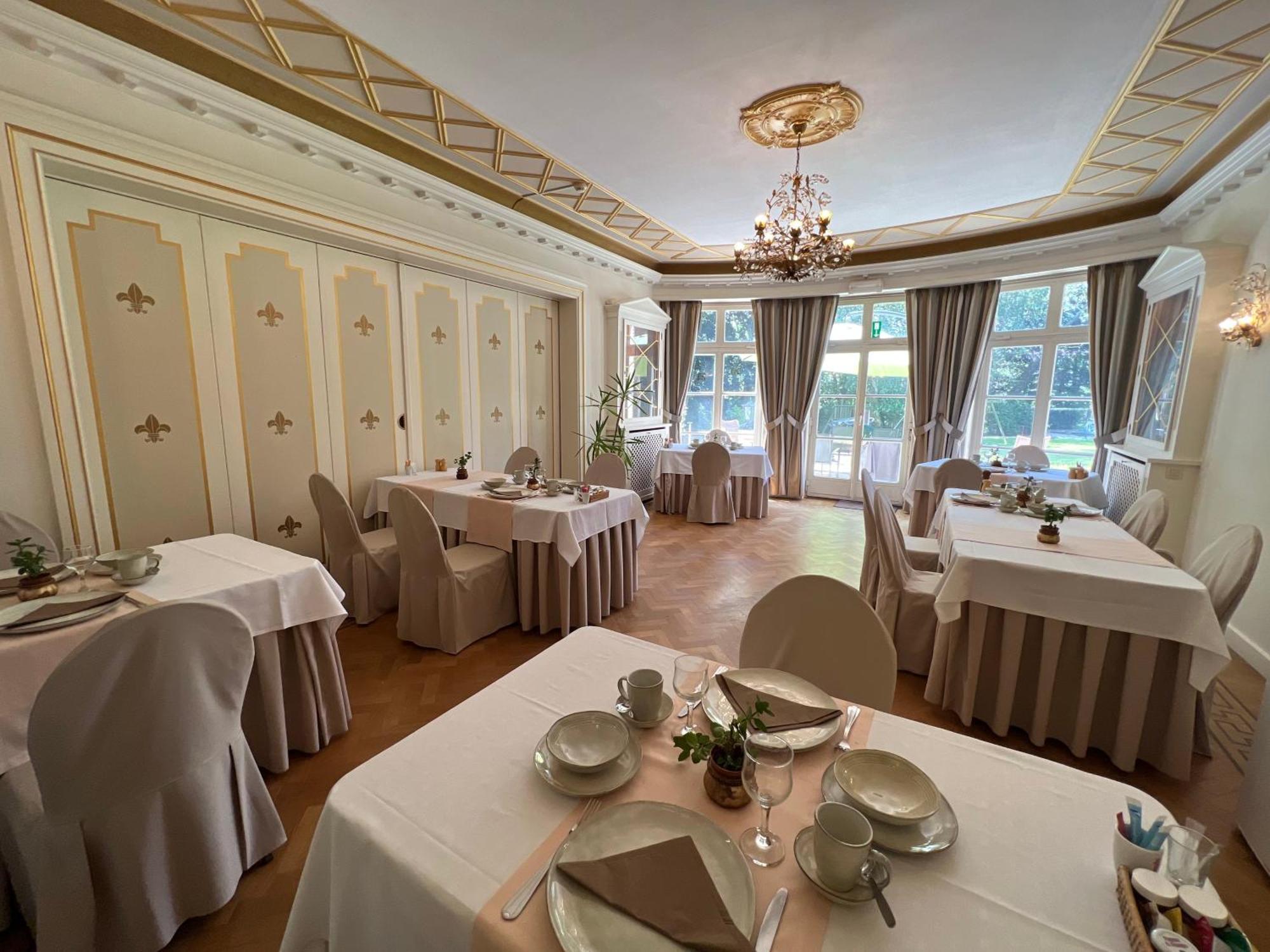 Hotel Fleur De Lys เซเดลเคม ภายนอก รูปภาพ